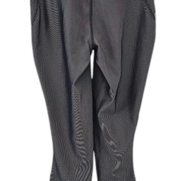 Lululemon Athletica Charcoal Leggings - Picture 2 of 15